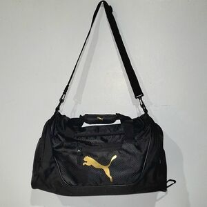 Puma Duffle Bag Black/Gold ✨